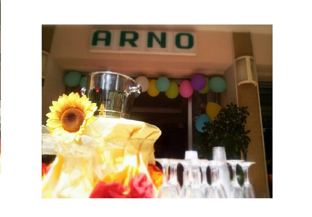 Hotel Arno Misano Adriatico Buitenkant foto
