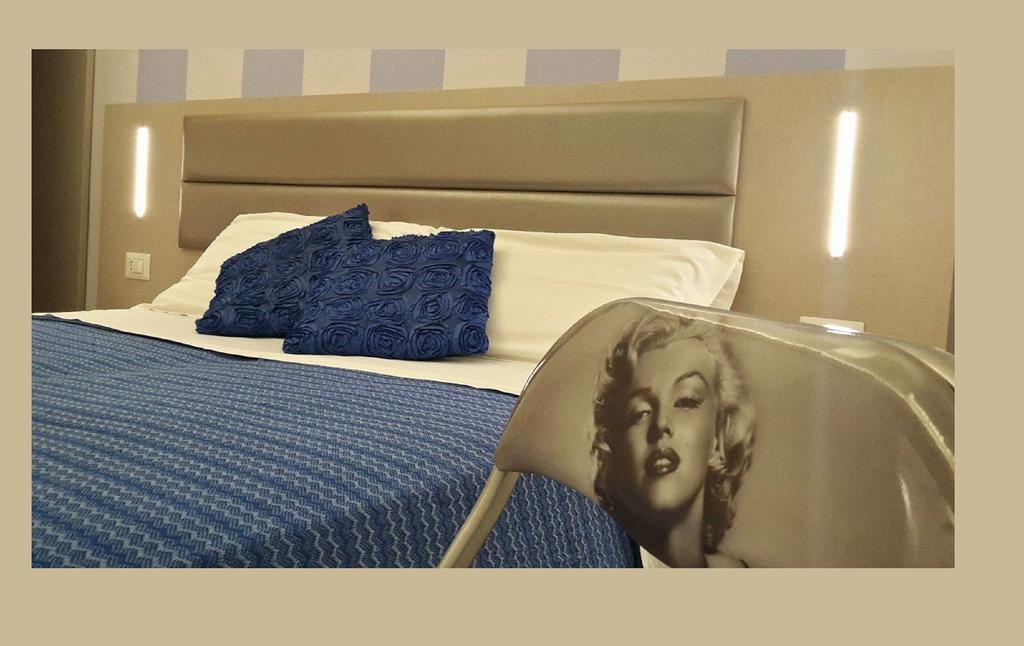 Hotel Arno Misano Adriatico Buitenkant foto